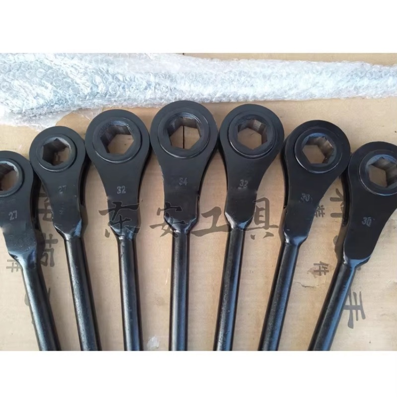 مفتاح ربط احترافي بمقبض سقاطة، - مراجعة Socket Wrench وسعره